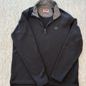 Wrangler Men’s quarter zip pullover. Black. Size M.
